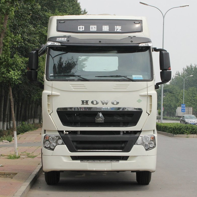 Used HOWO T7h 4*2 440 HP Euro 5 Truck Head Tractor for Sale