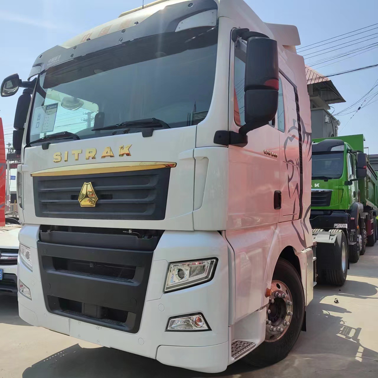Used Sinotruk C7H heavy truck 540 HP 6X4 Automatic Tractor for Sale