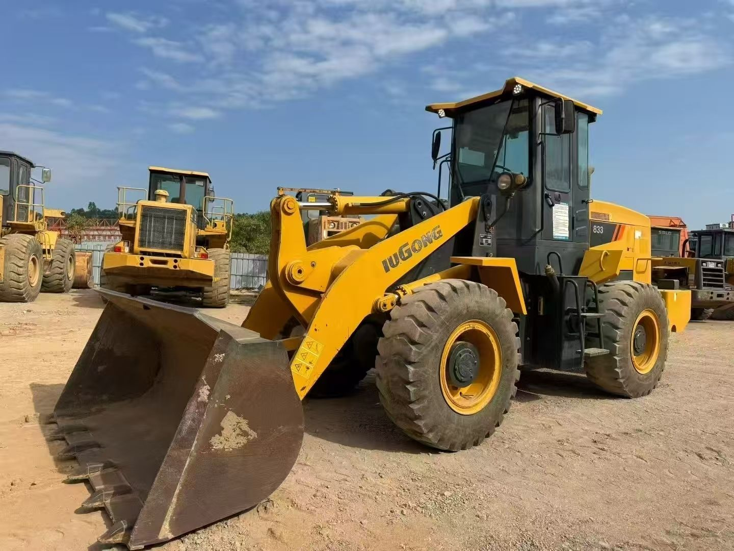 LiuGong CLG856 wheel loader