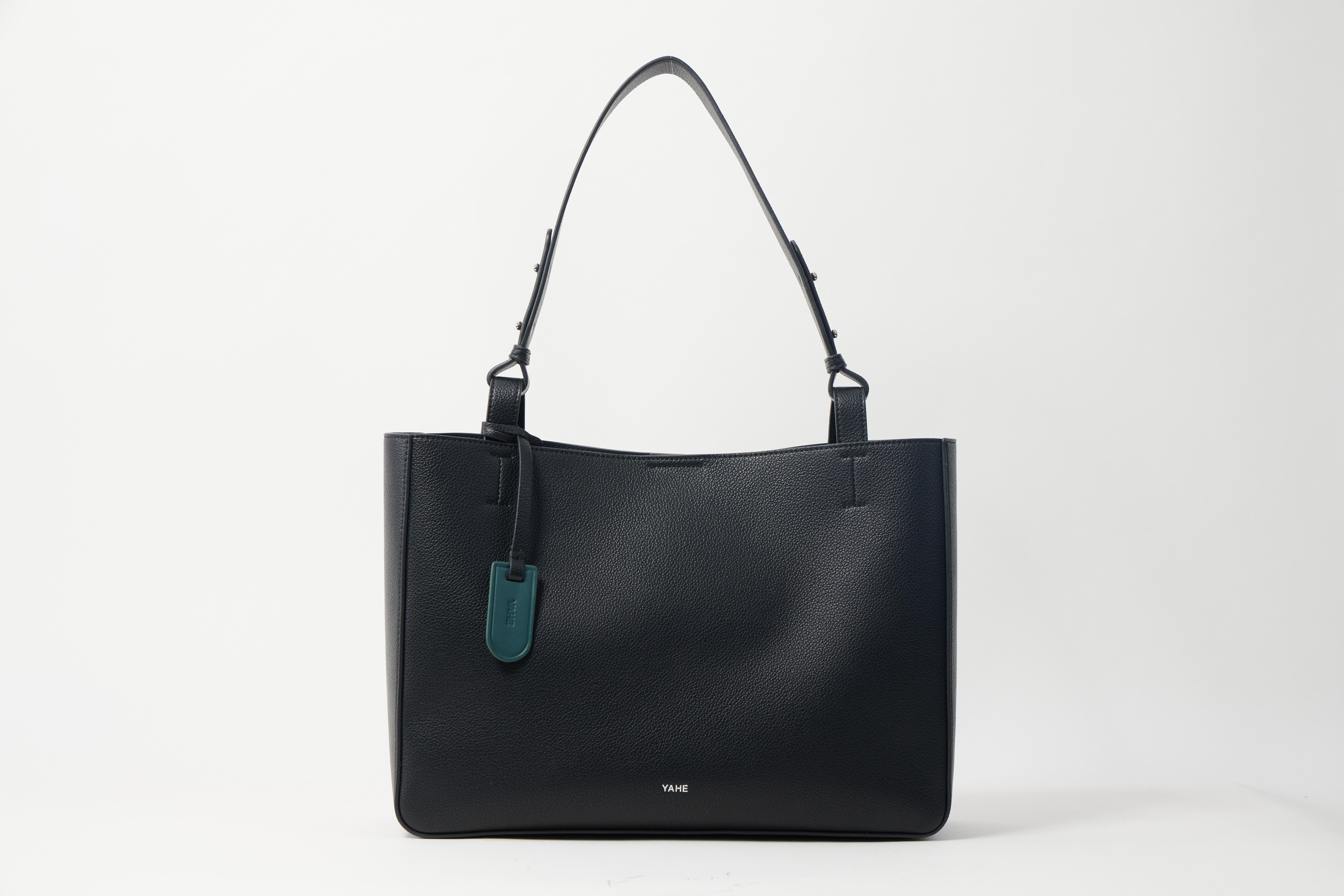 Litchi pattern / Large capacity tote bag