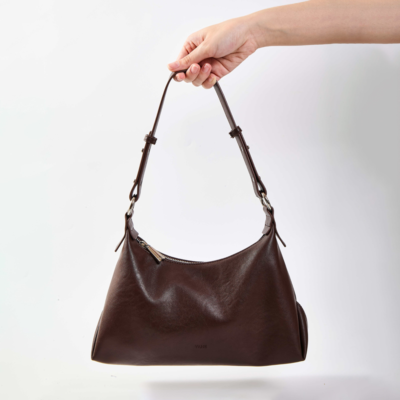 Oil-wax texture / HOBO shoulder bag