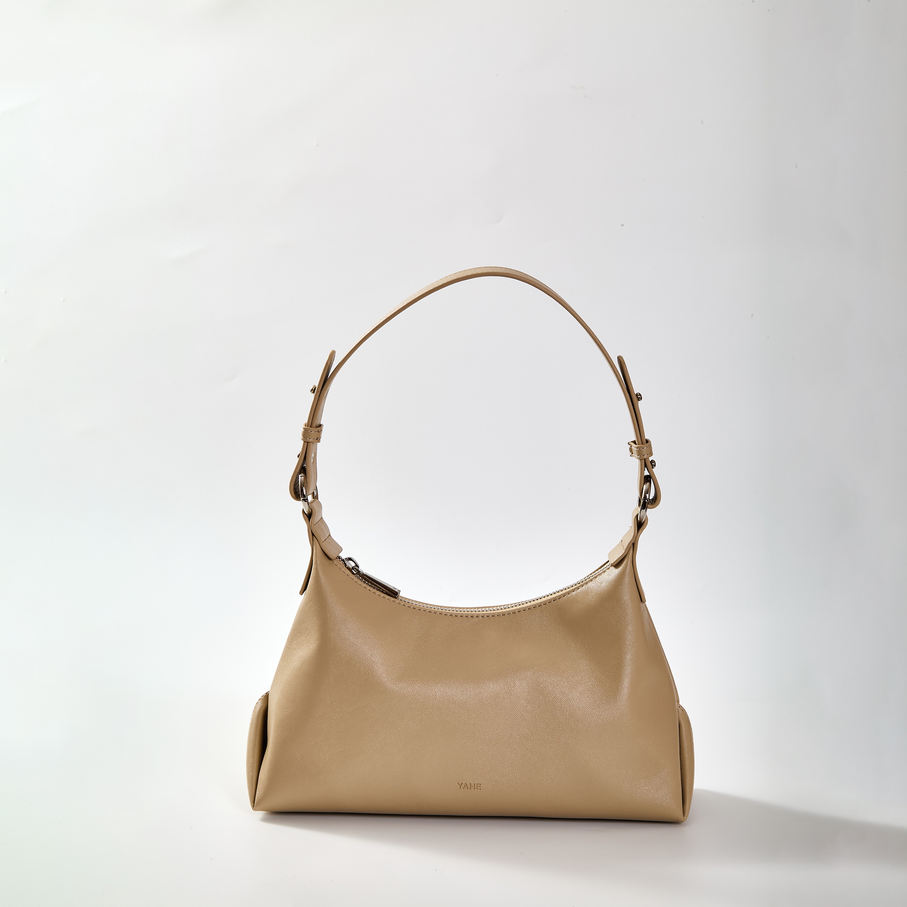 Oil-wax texture / HOBO shoulder bag Oil-wax texture / HOBO shoulder bag