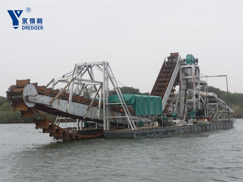 Bucket Chain Gold Diamond Dredger