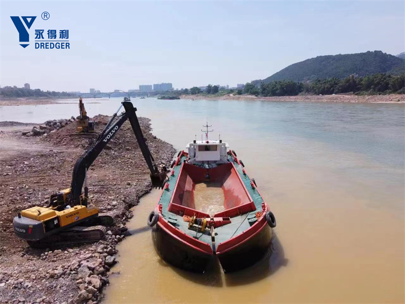 Split Hopper Barge