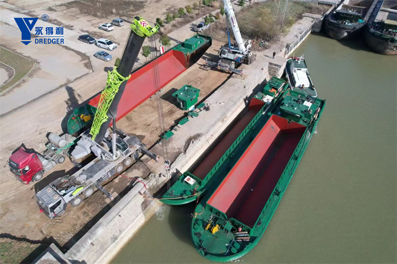 Split Hopper Barge