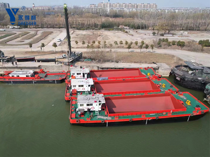 Split Hopper Barge