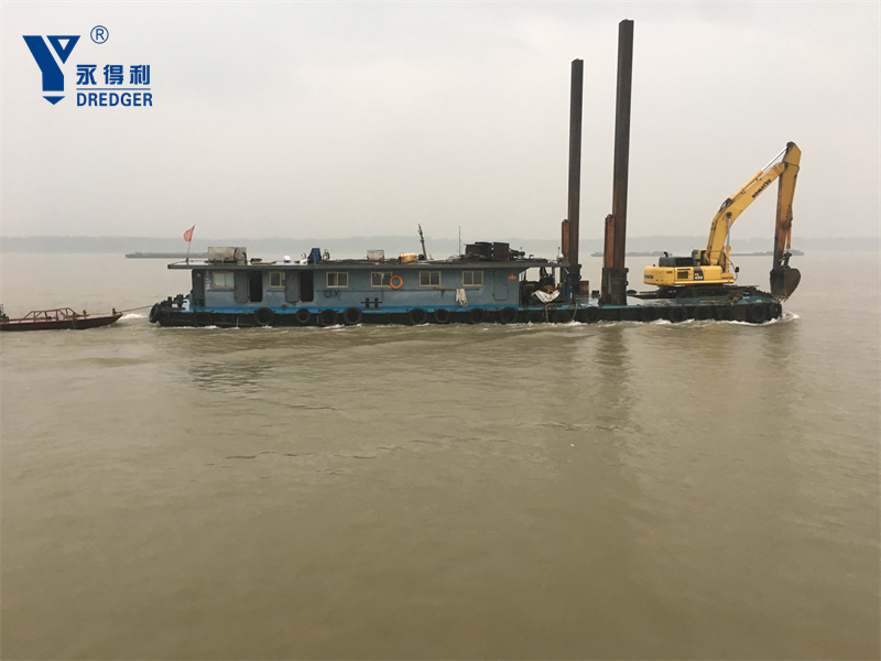 Backhoe Dredger
