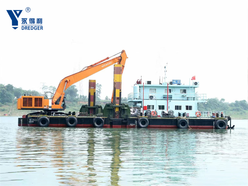 Backhoe Dredger