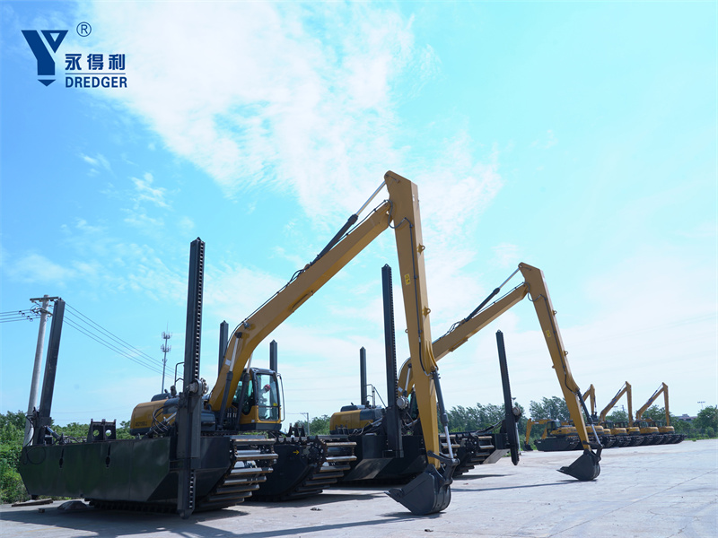 Amphibious Excavator