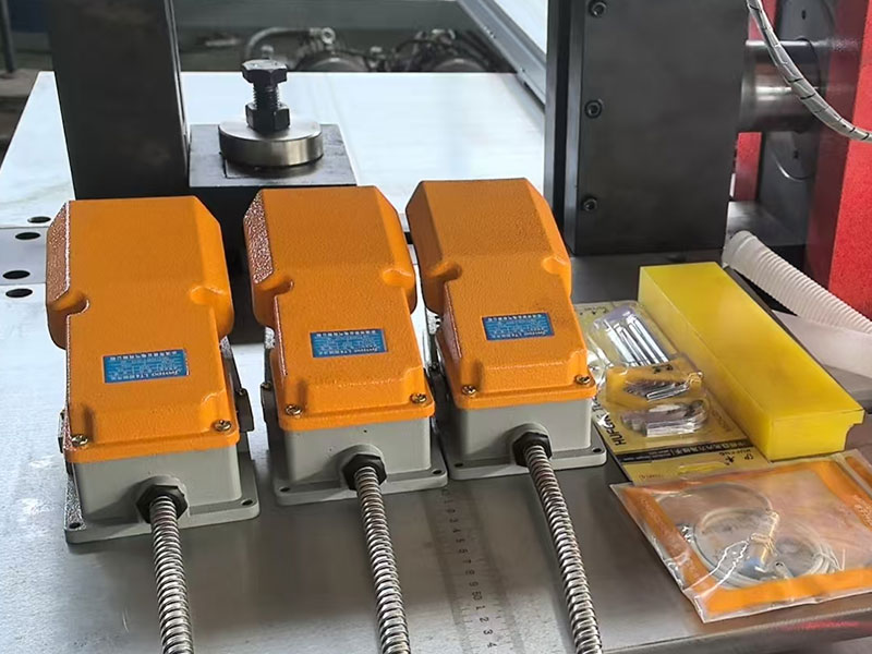 What to Check Before Buying a Heavy Duty CNC Busbar Machine for Transformer Plants
