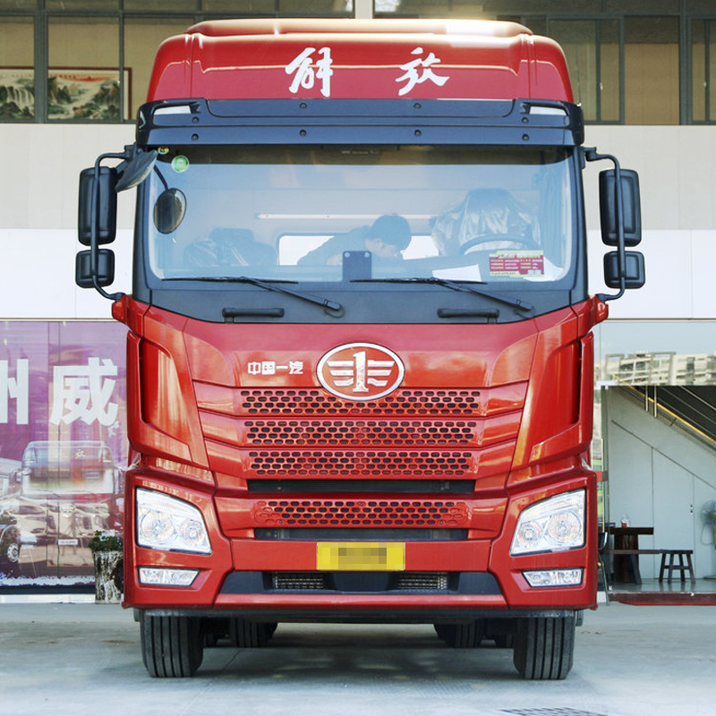 Camion tracteur au gaz naturel comprimé FAW JH6 6x4 460HP