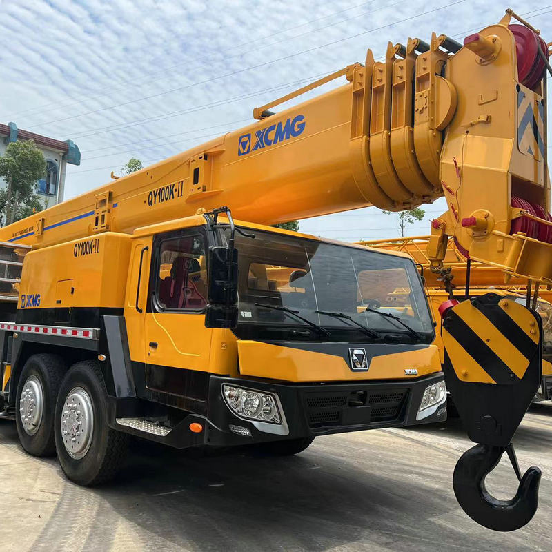 Grue sur camion XCMG QY100K/XCT100 100 Tonnes
