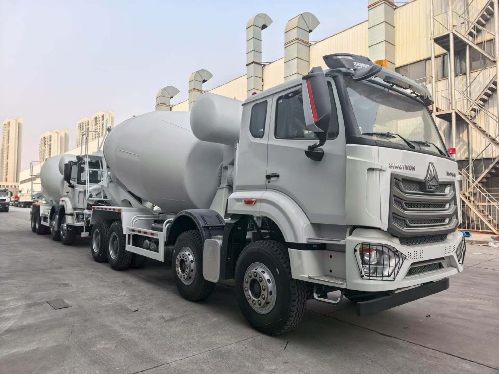 HOWO NX 8×4 Mixer truck
