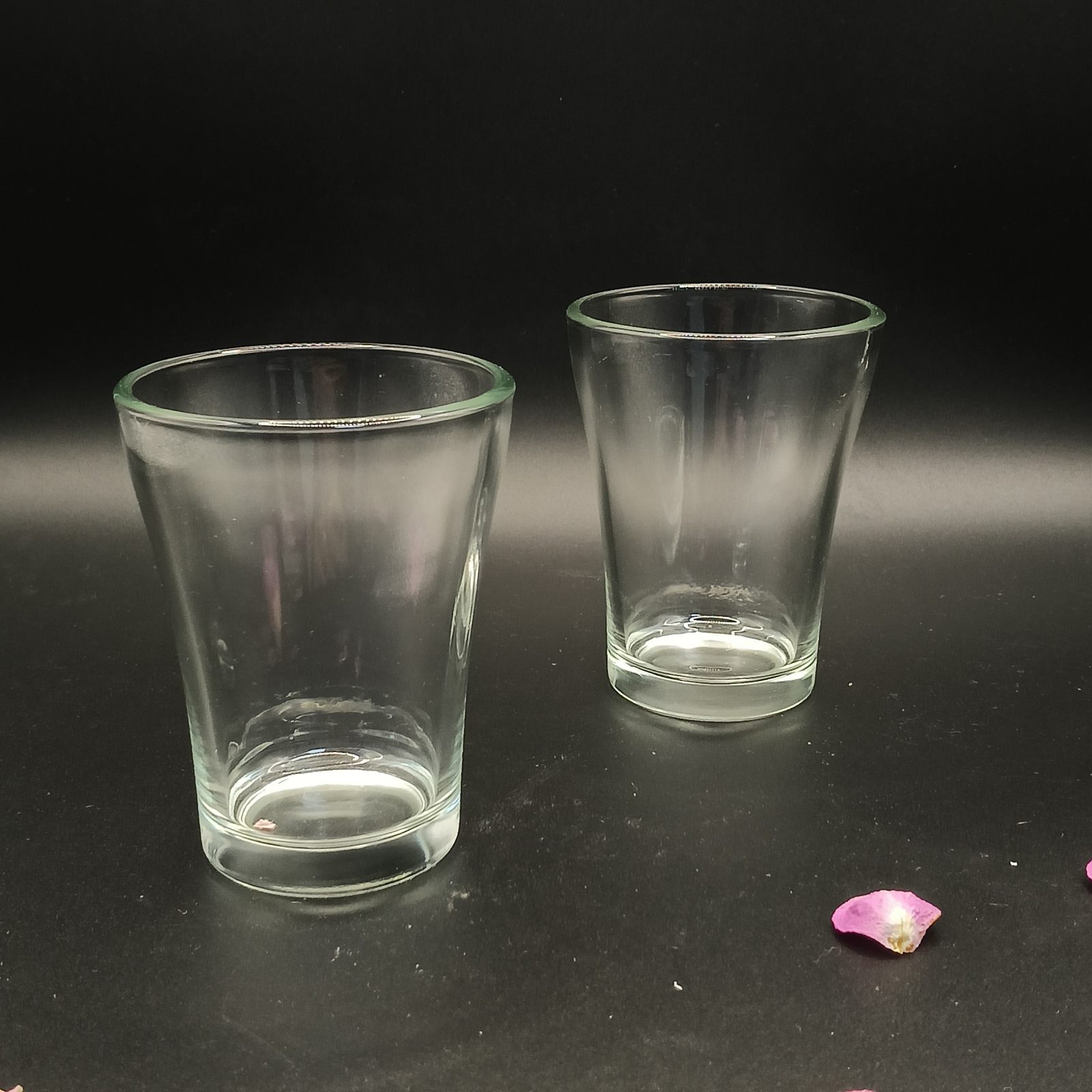 p-20  wine glasses water glasses