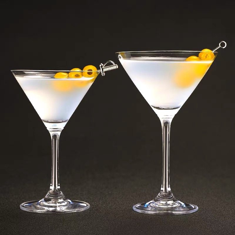 p-10 Handcrafted cocktail glasses
