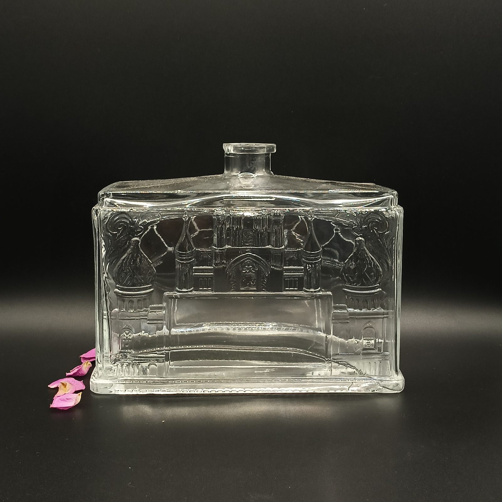 10.spirit glass bottle