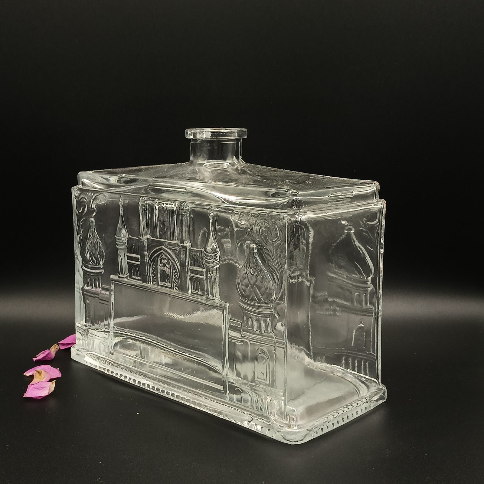 10.spirit glass bottle