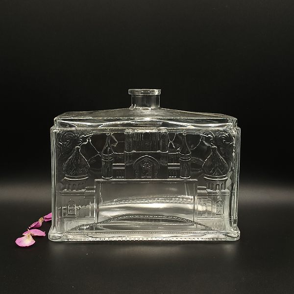 10.spirit glass bottle