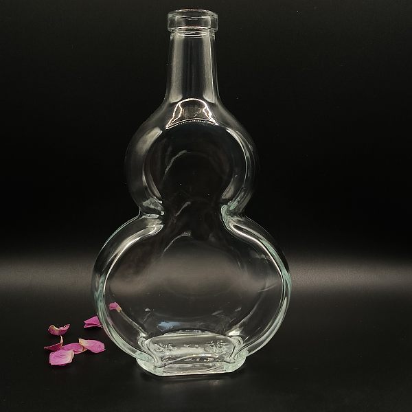 9.spirit glass bottle