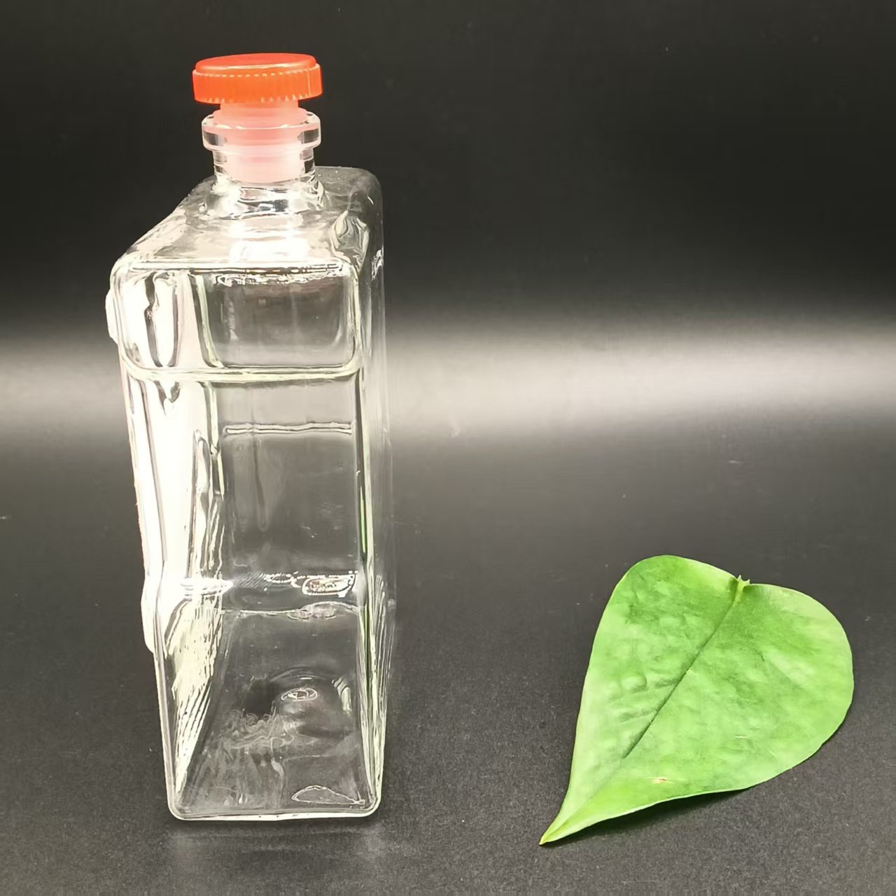 P-30，N shaped glass bottle