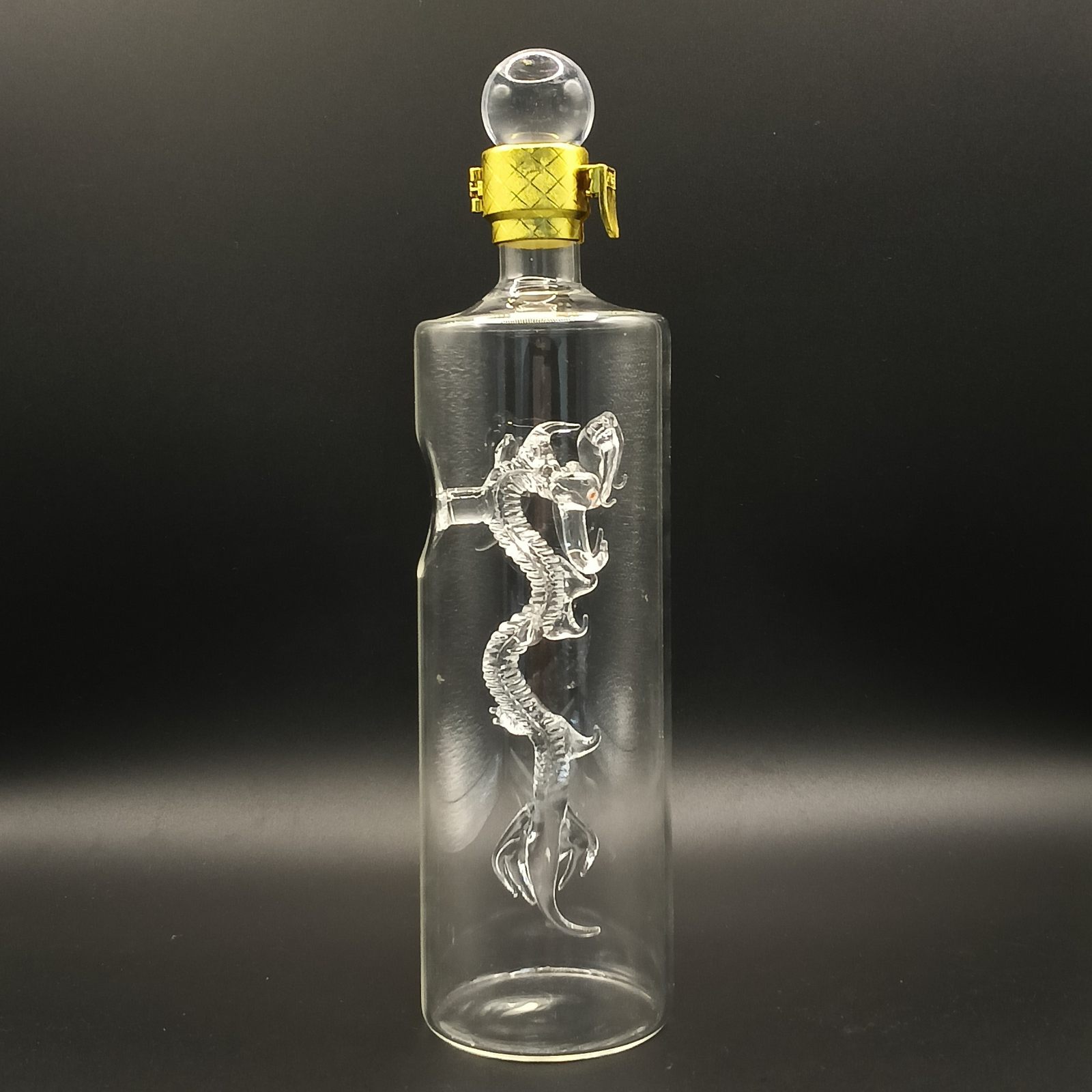P-23，Dragon shaped insert glass bottle