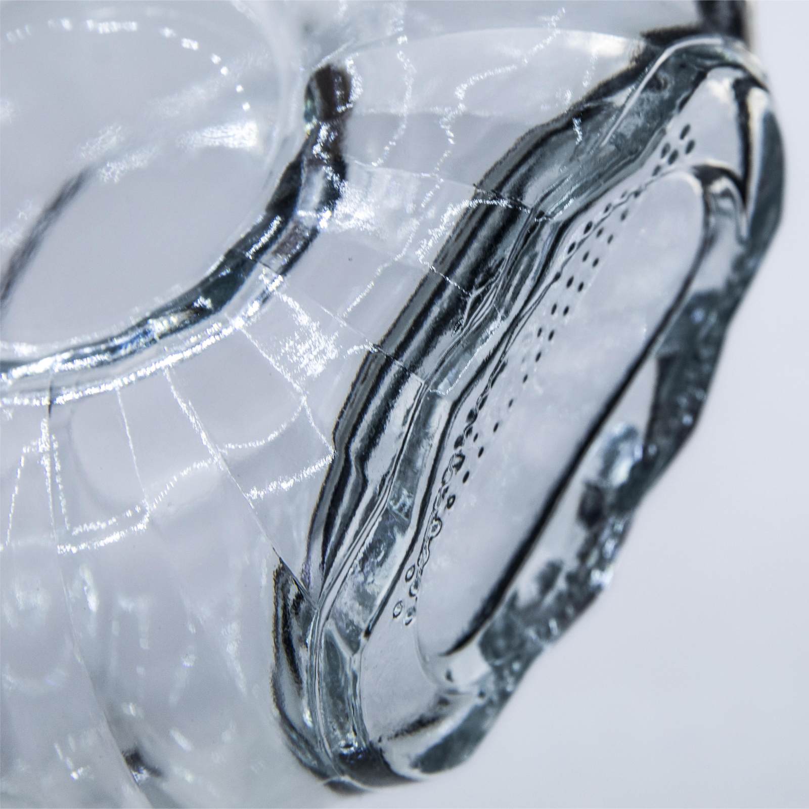 A3 700ml Shell Wave Relief Transparent Glass Bottle