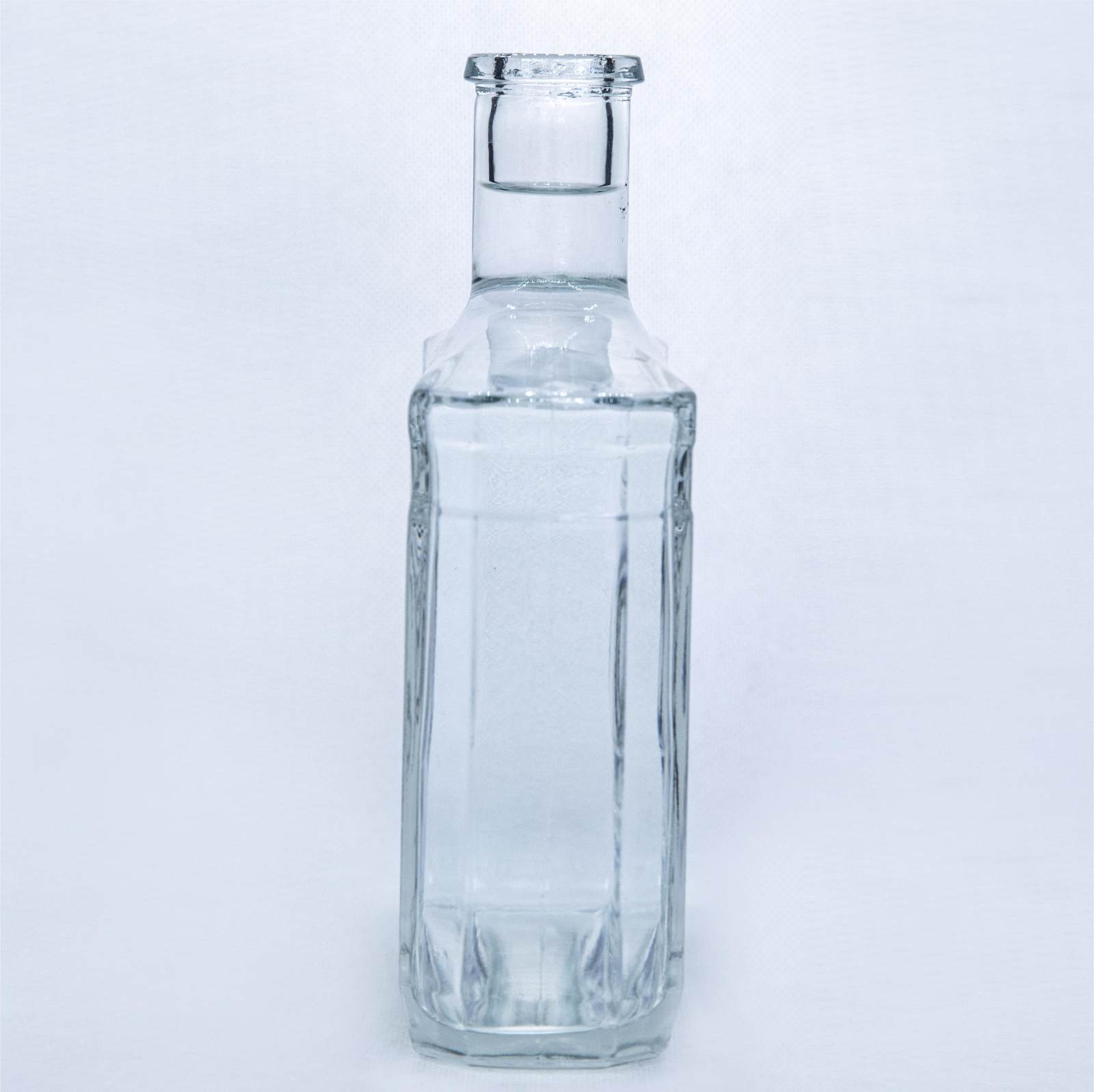 A5 700ml thick square brandy glass bottle