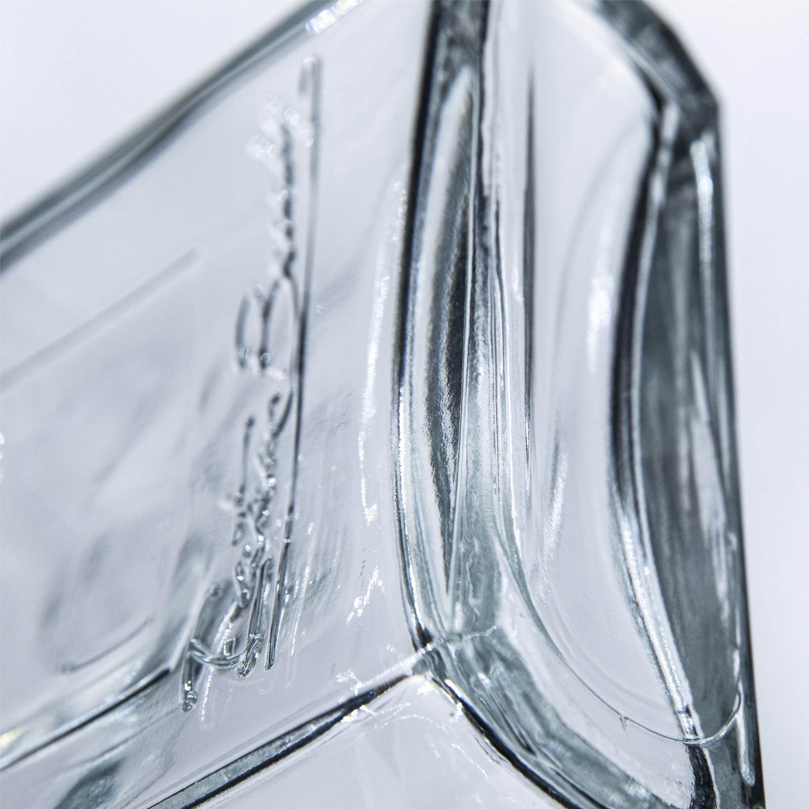 A5 700ml thick square brandy glass bottle