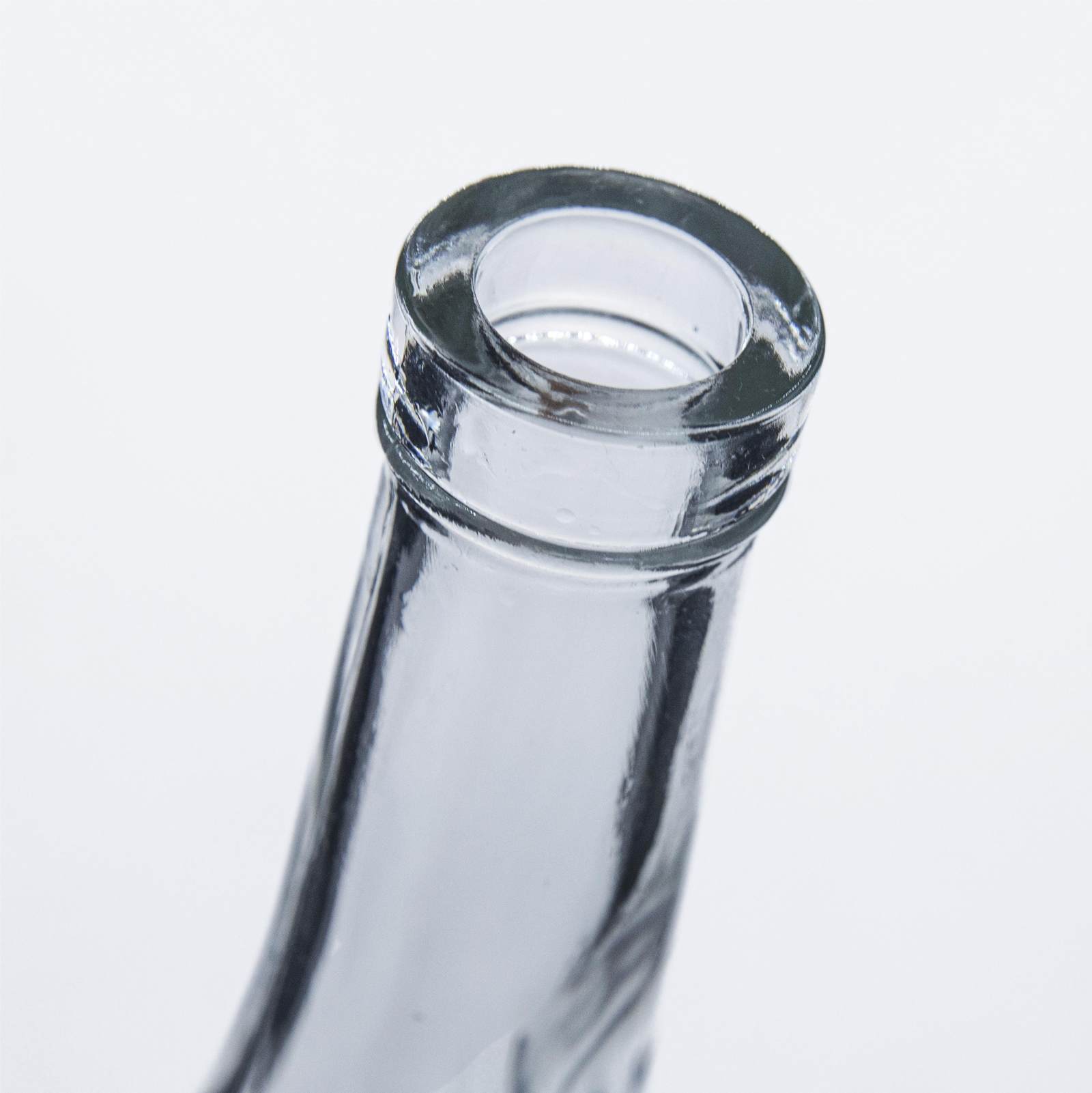 A8 700ml Long-neck elliptical relief-marked glass wine bottle for spirits