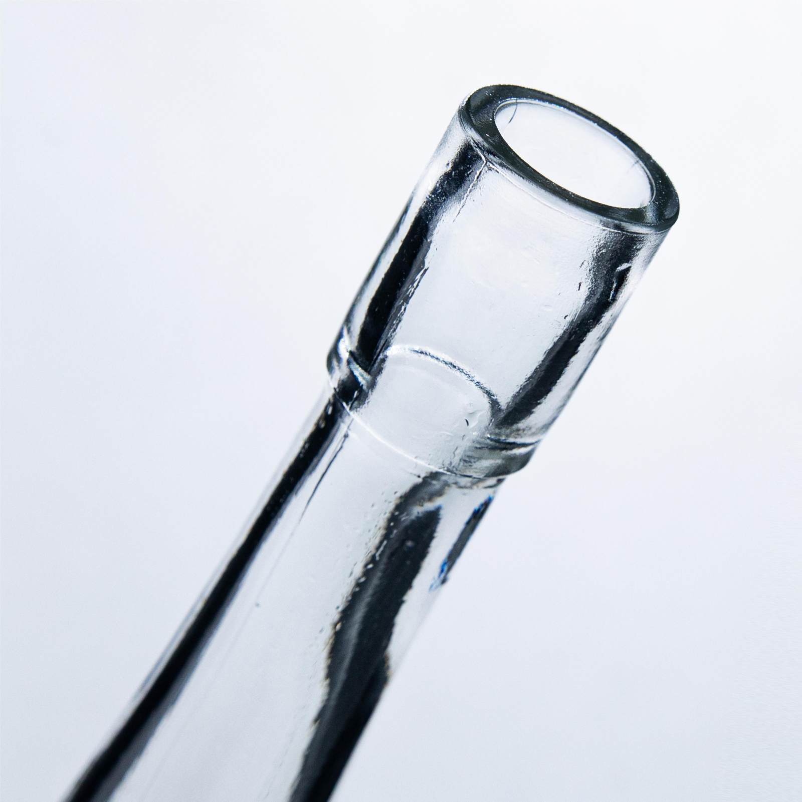 A28 Slim tapered liquor bottle