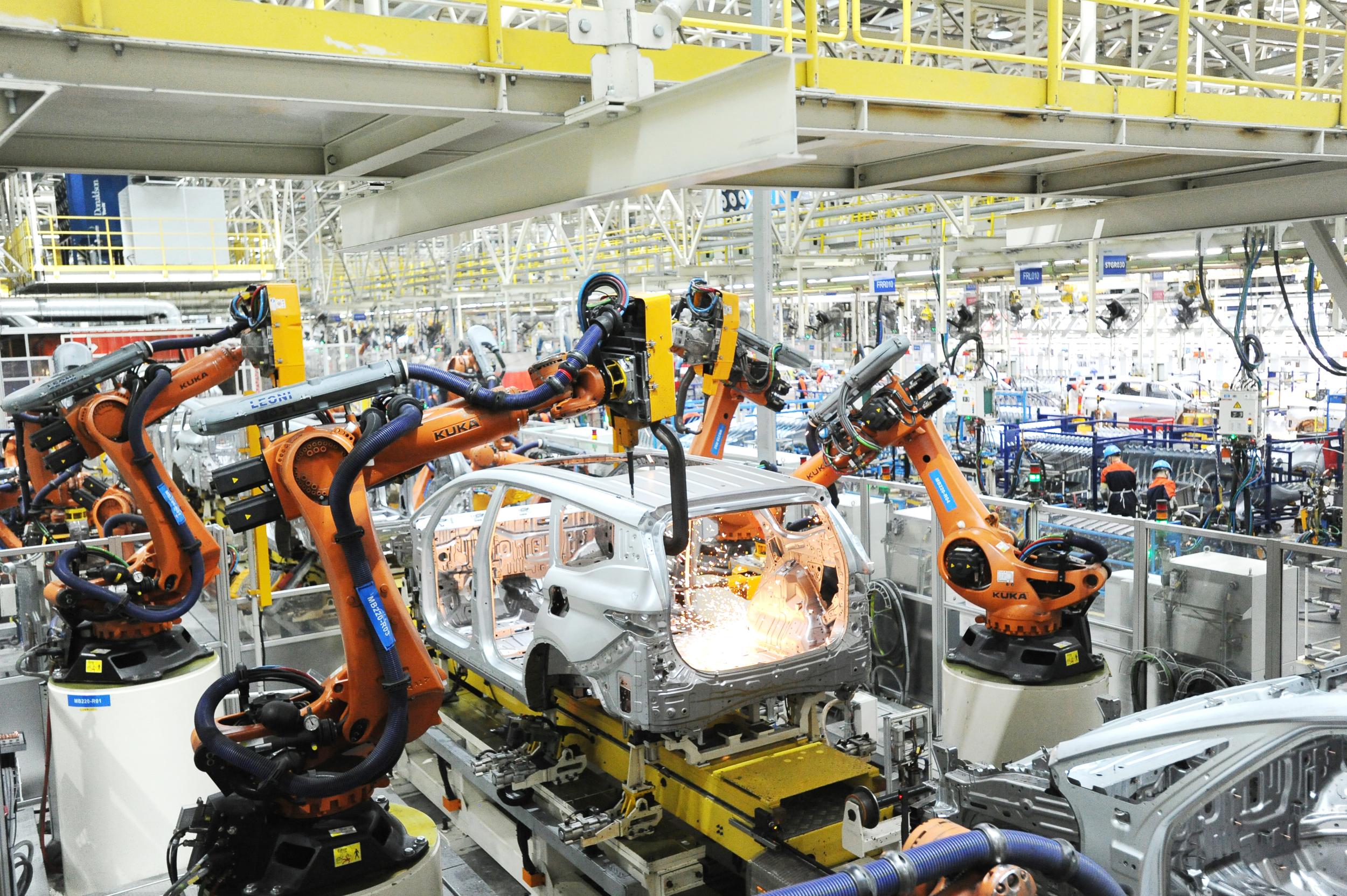 European and American car manufacturers are gradually resuming work with limited restrictions