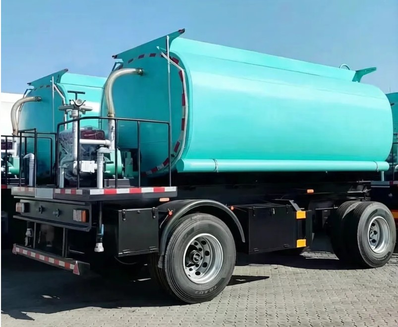 Reboque de barra de tração com tanque de água e aspersor de 15CBM