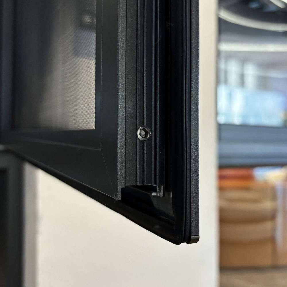 Narrow Frame Integrated Mesh Thermal Break Aluminium Casement Window