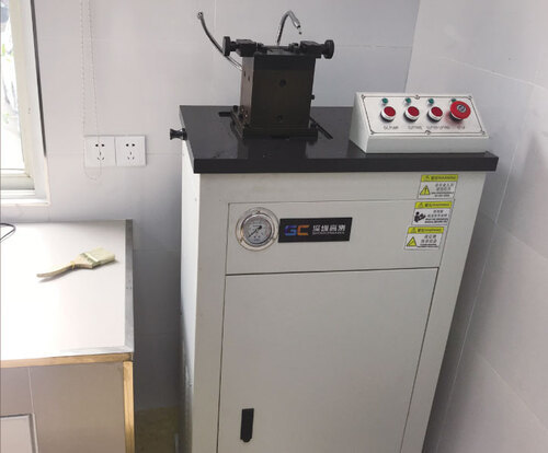 UV Notched Tensile Tester