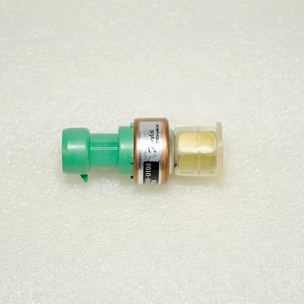 CARR*IER 00PPG000012100A Suction Low Pressure Transducer Sensor