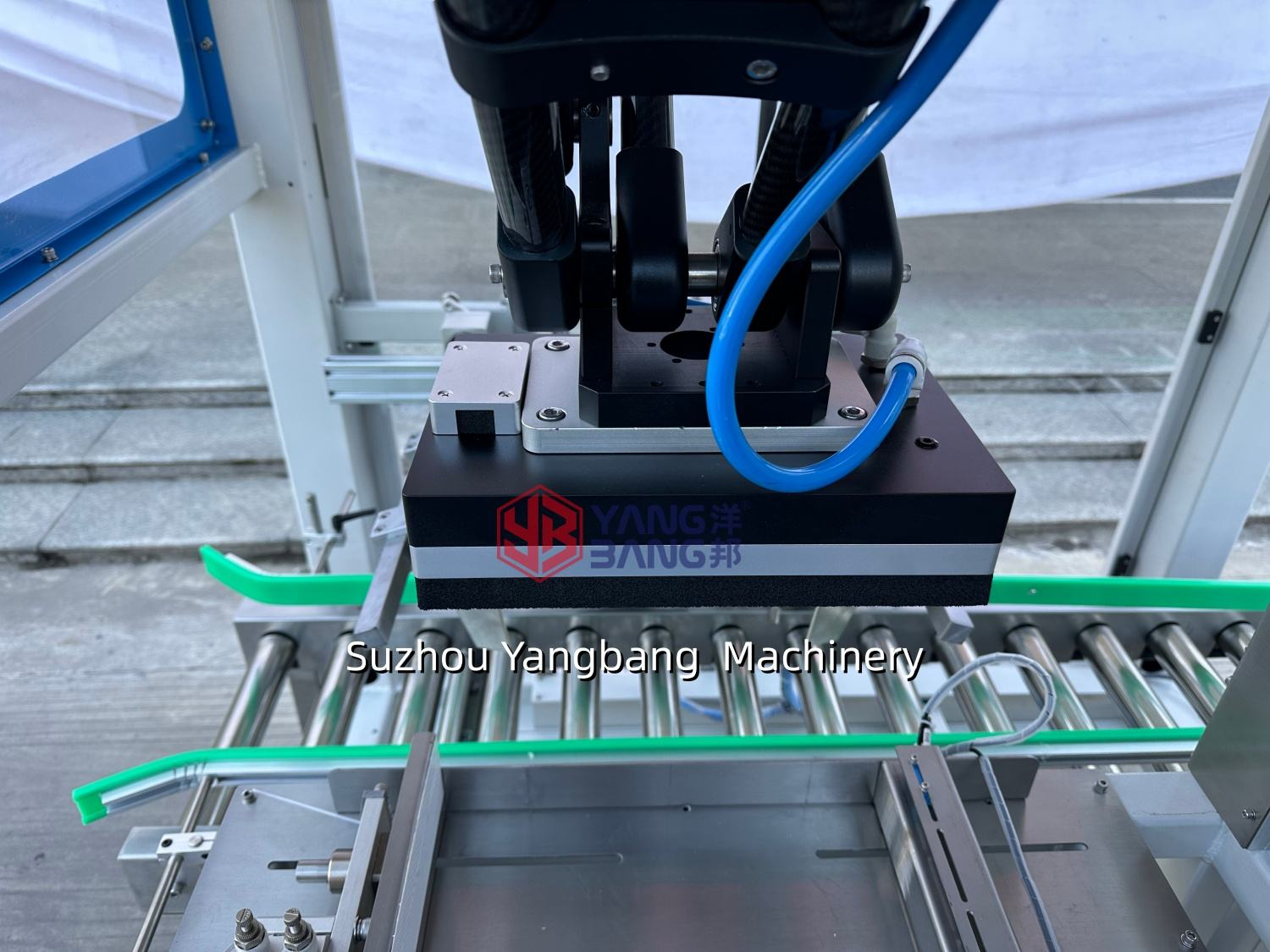 Automatic Robot Arm Pick and Place Machine Case Packing Machine for Tin Can Food