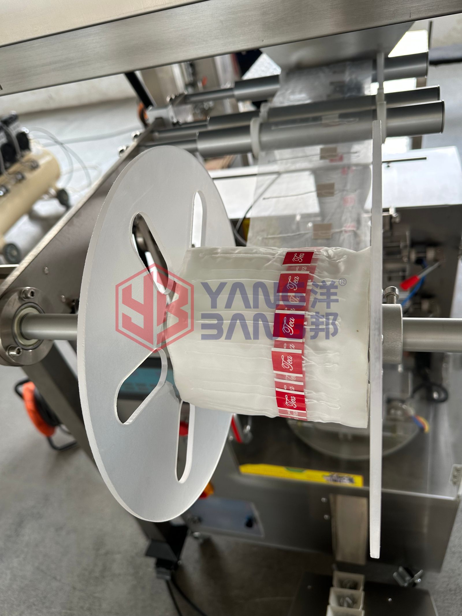 YB-160SC Tea Bag Making Machine Vertical Triangle Coffee Filling Machine Small Tea Bag Packaging Machine