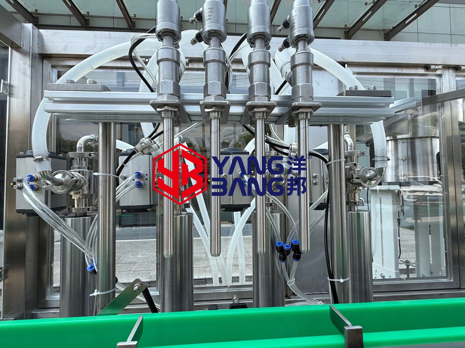 YB-YG4 Automatic 4-head Mouthwash Liquid Bottle Detergent Filler Can Equipped With Labeler and Cartoner Used for Production Line
