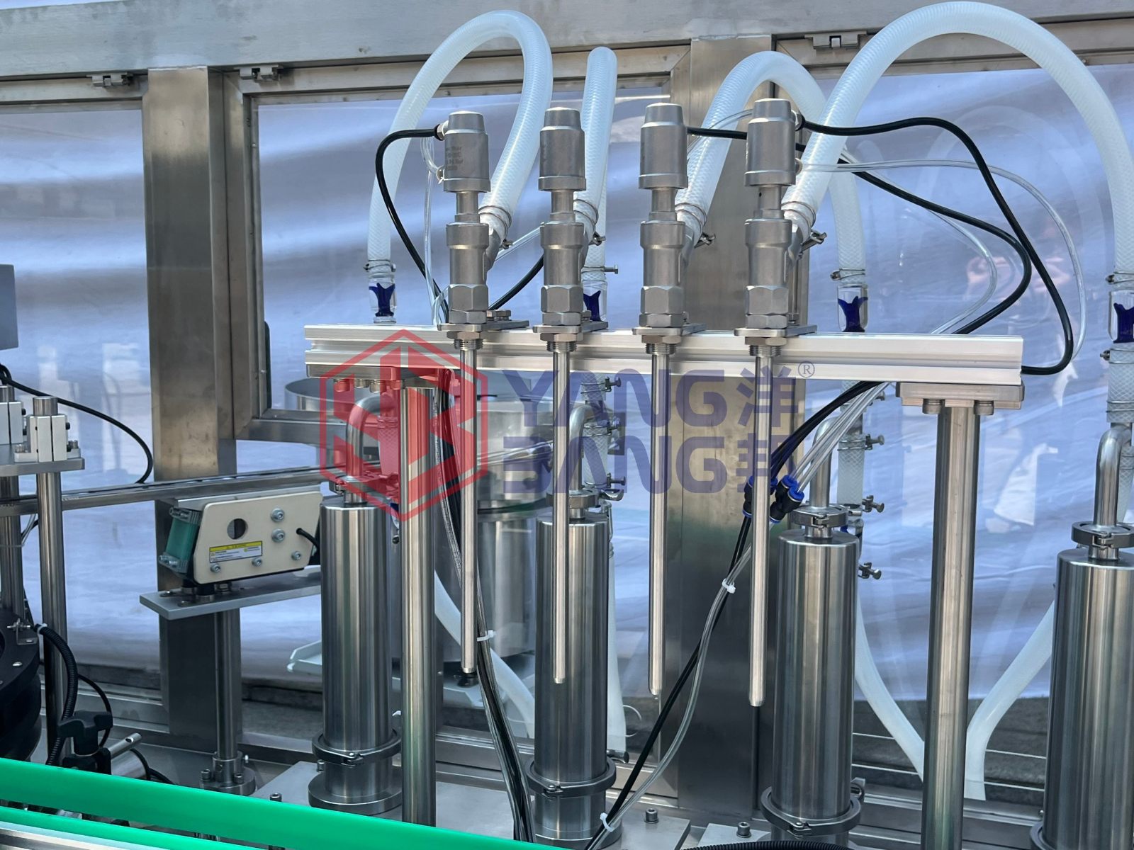 YB-YG4 Full Automatic Fruit Syrup Beverage Juice Flavor Syrup Glass Bottle Filling and Capping Machine
