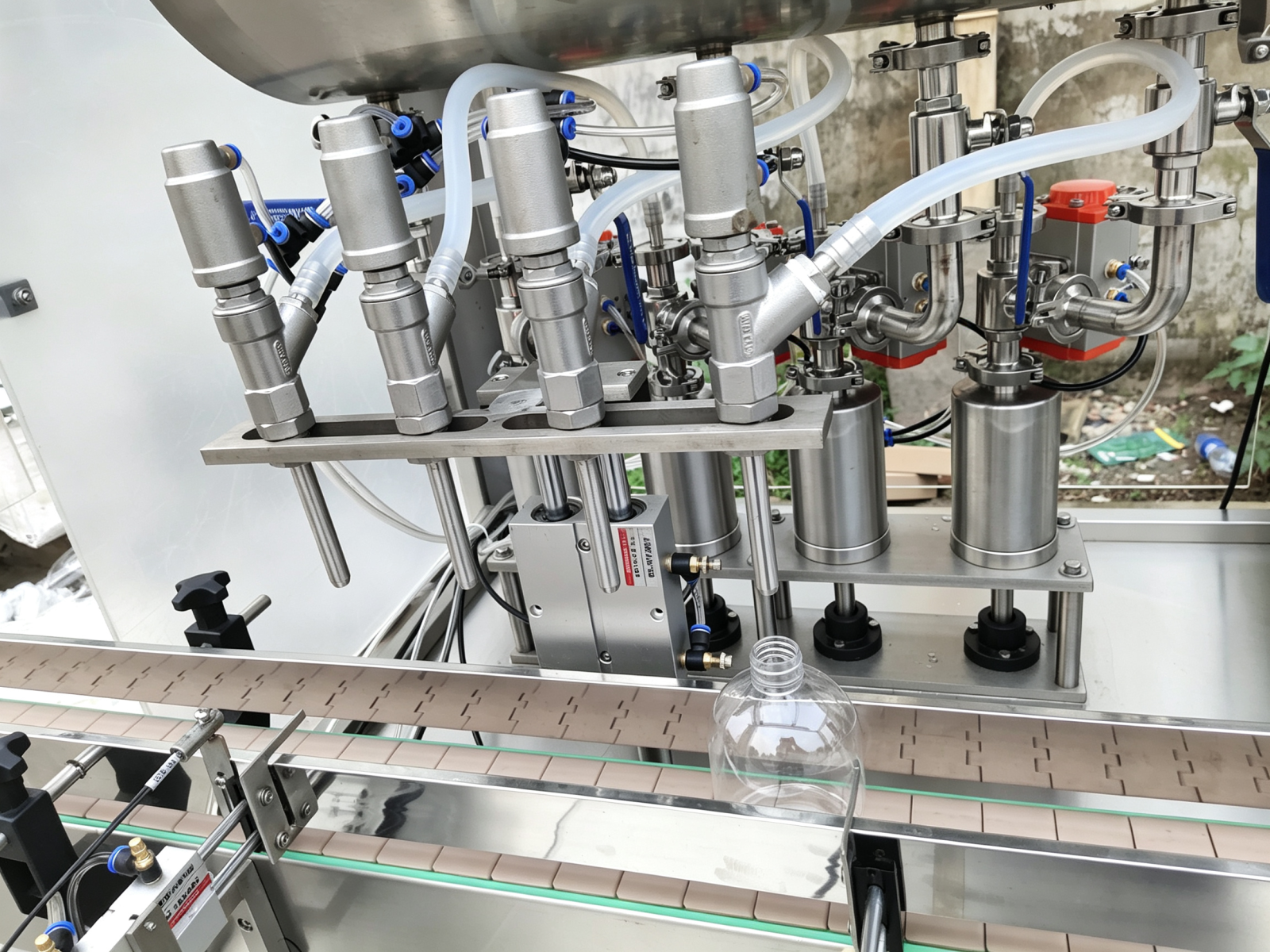 Full Auto Shampoo Filling Machine Liquid Detergent Bottle Filler Capping Machine for Cosmetic and Daily Necessities Industry