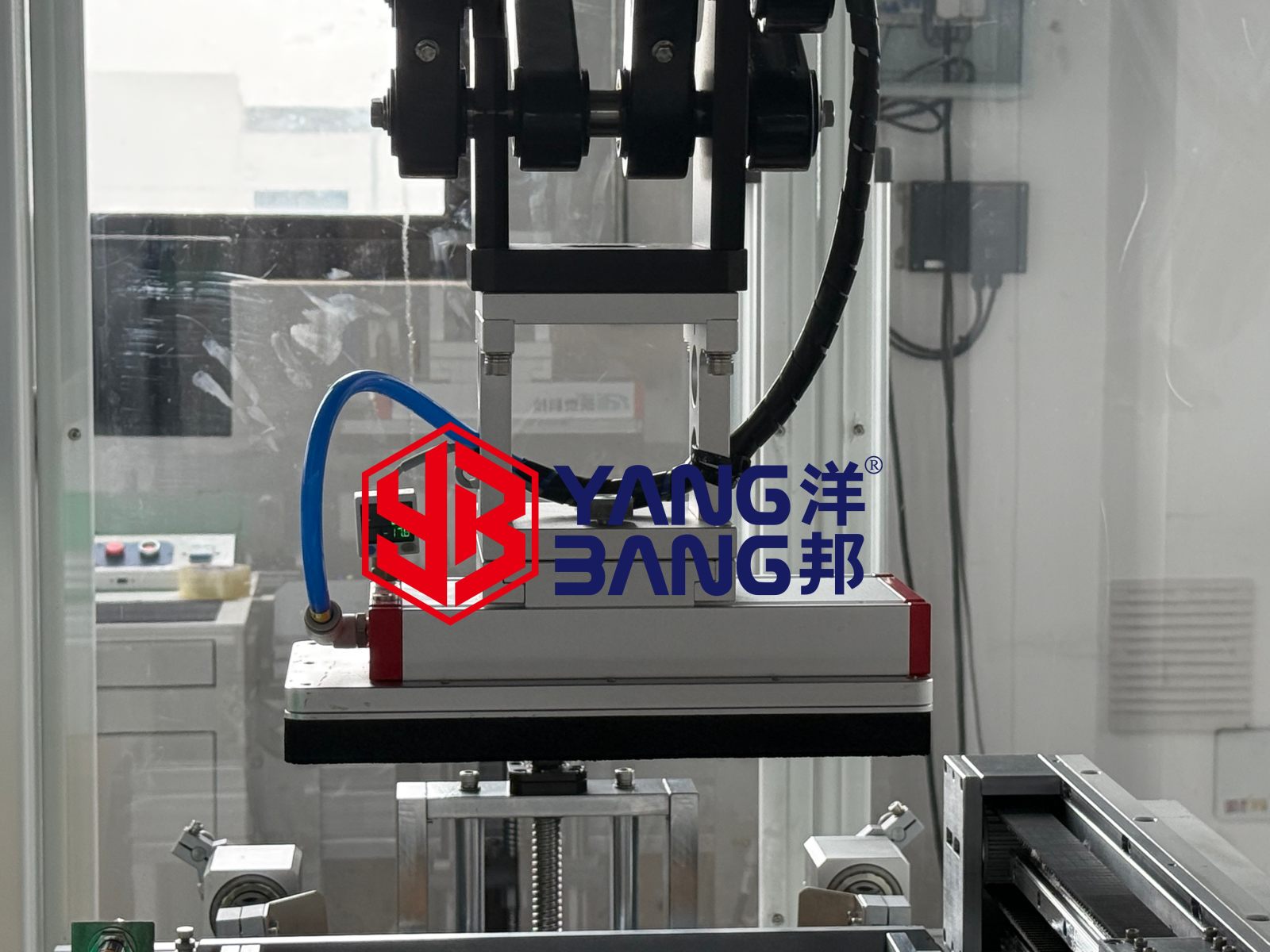 YB-ZX1300-2 Automatic Case Packing Robot Machine Carton Loader Beverage Bottles Cans Industrial Packaging Use