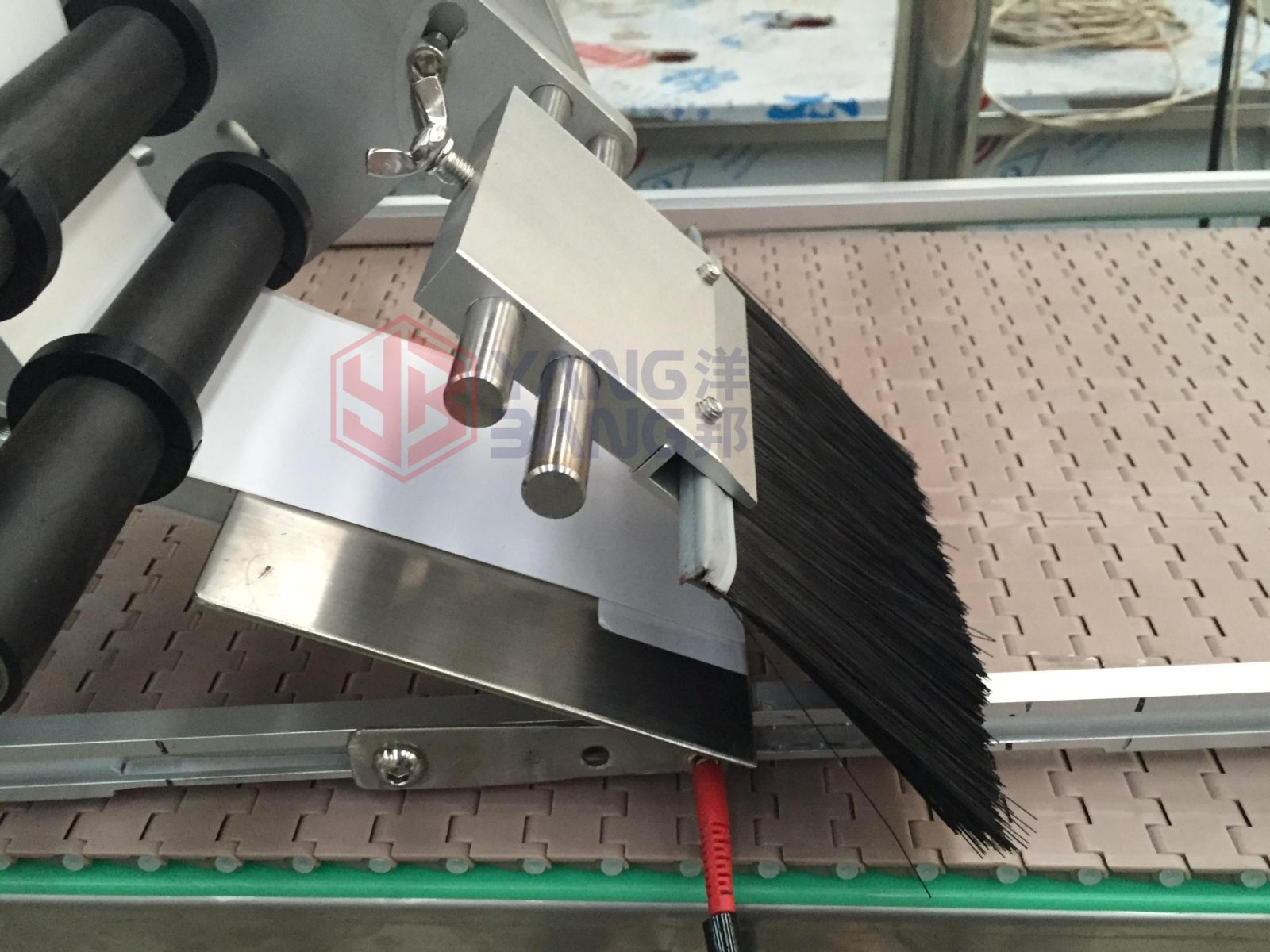 YB-PT120 Automatic High Precision Flat Labeling Machine Used for Flat Surface Commodity Easy to Operation