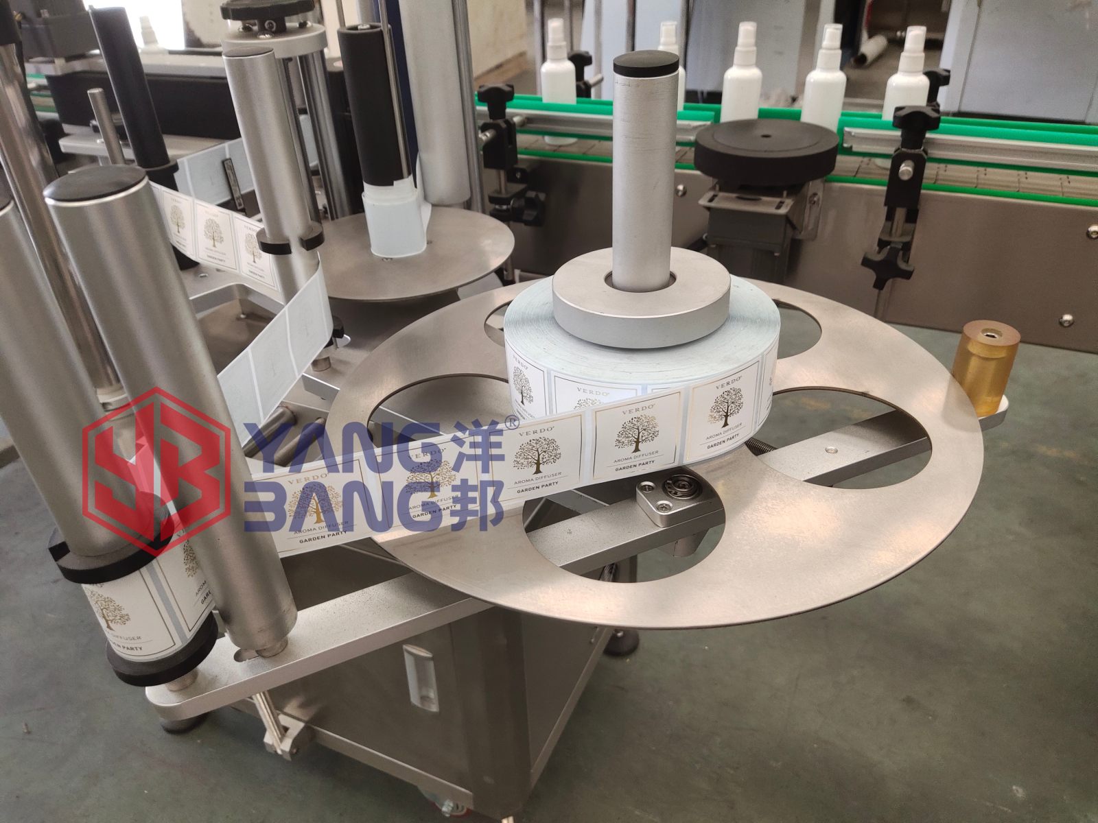 YB-LT80 Automatic Label Applicator Easy Size Changeover for Different Containers Adjustable Position Labeler for Packaging Line