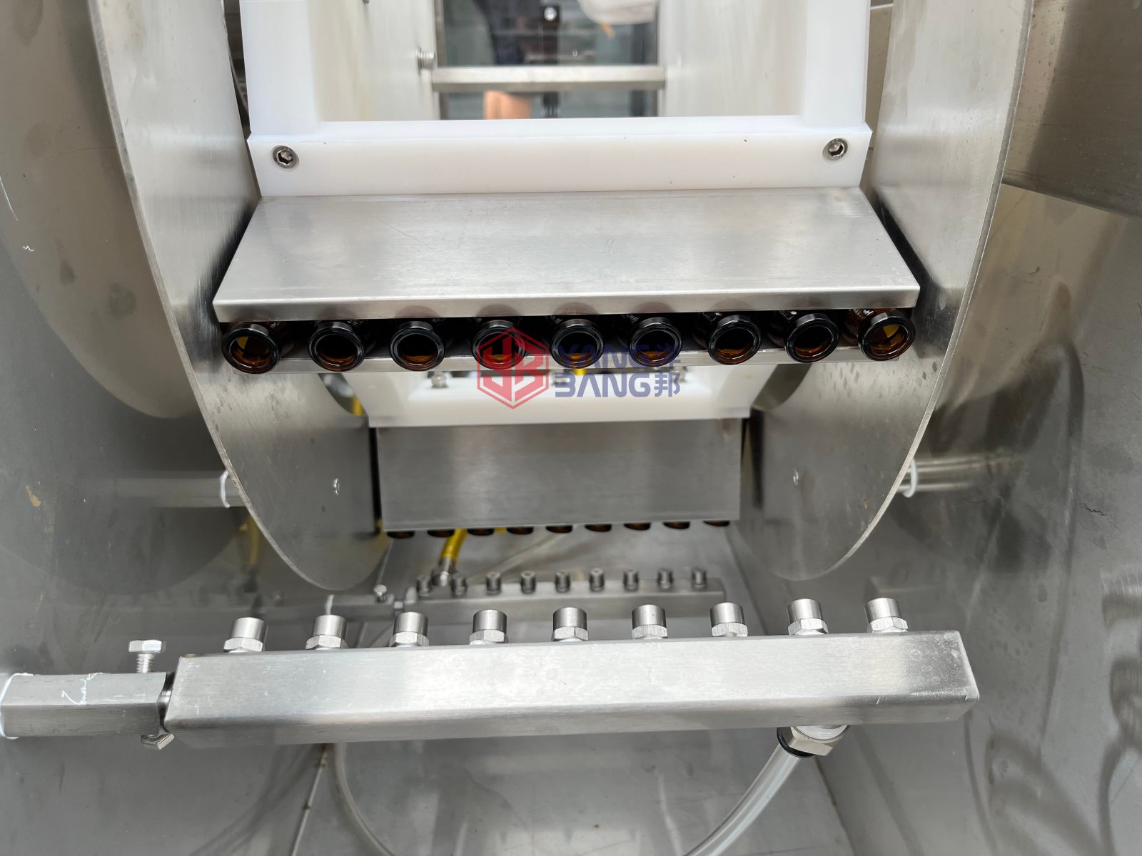 YB-ZX100 Full Automatic Glass Bottle Washing Machinery Used for Production Adjustable Bottle Sizes High Cleaning Degree