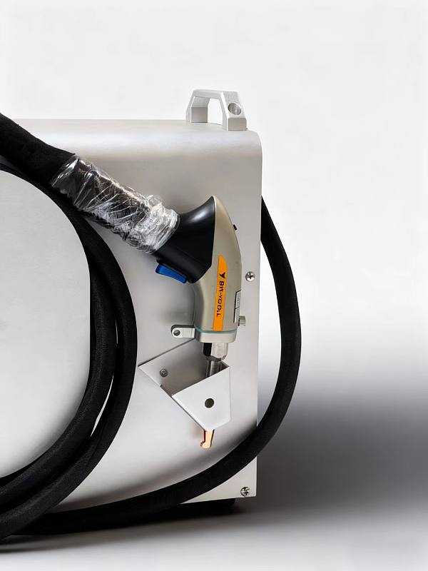 Machine de soudage laser portable à refroidissement par air 4 en 1 (3)