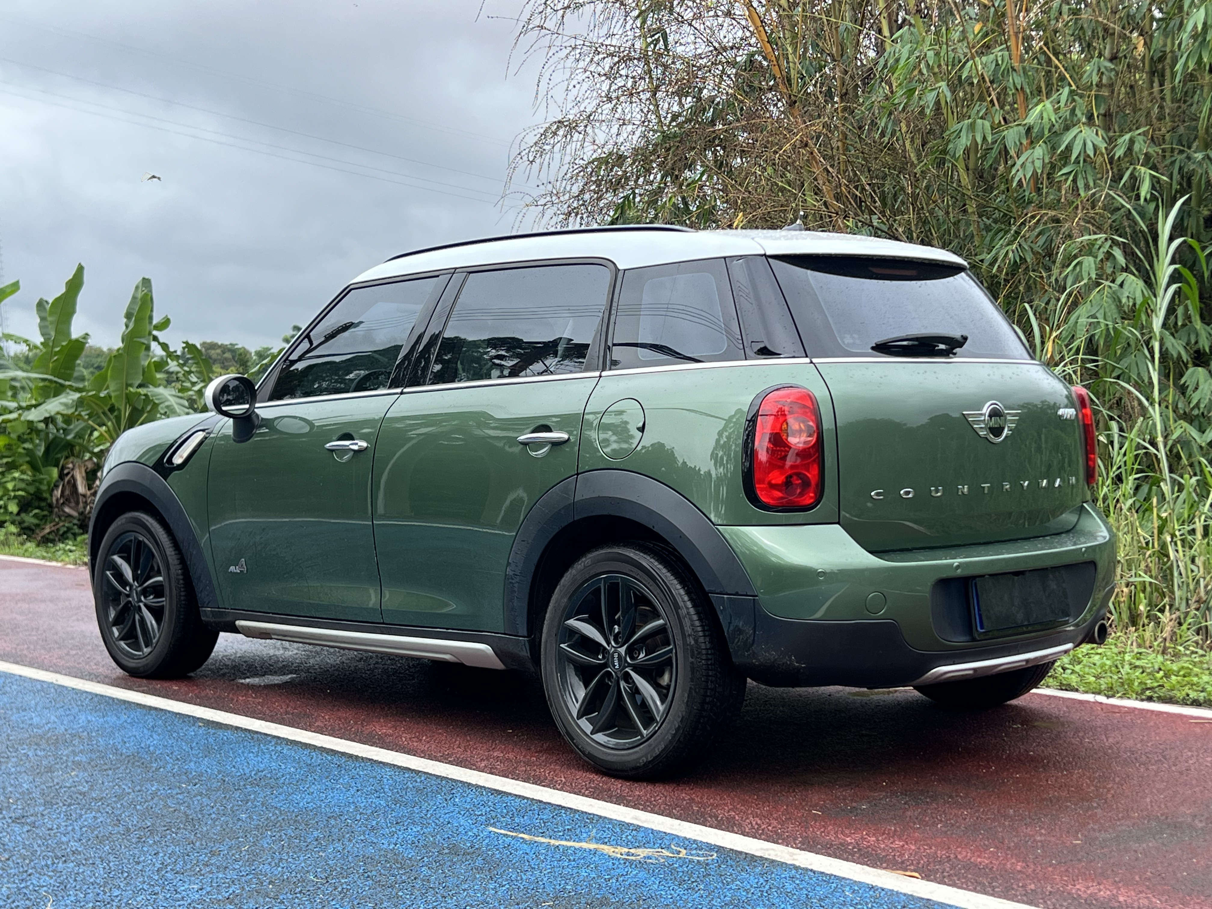 2016 MINI COUNTRYMAN 1.6T COOPER ALL4 Fun Package