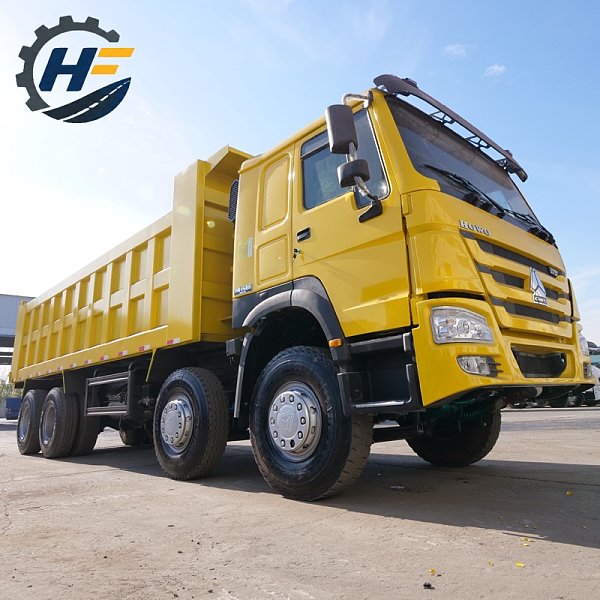 Sinotruk Howo 375HP 8x4 12 Dump Truck 