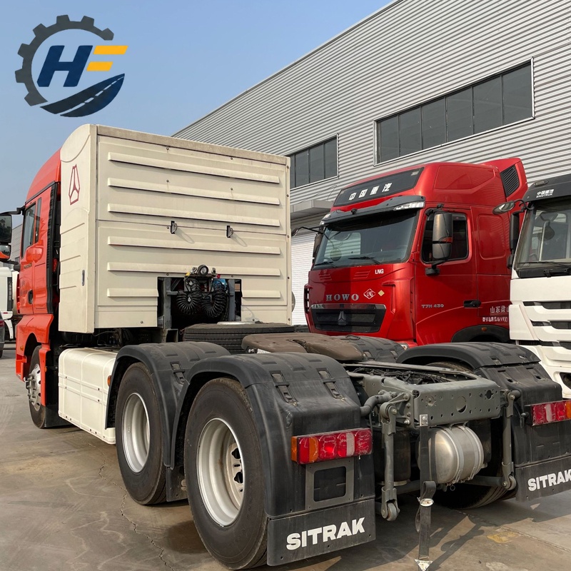 Sinotruk C7H Heavy Truck 440HP 6x4 CNG Tractor
