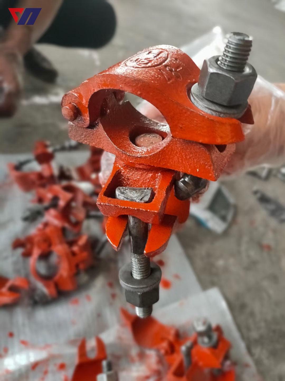 Swivel coupler