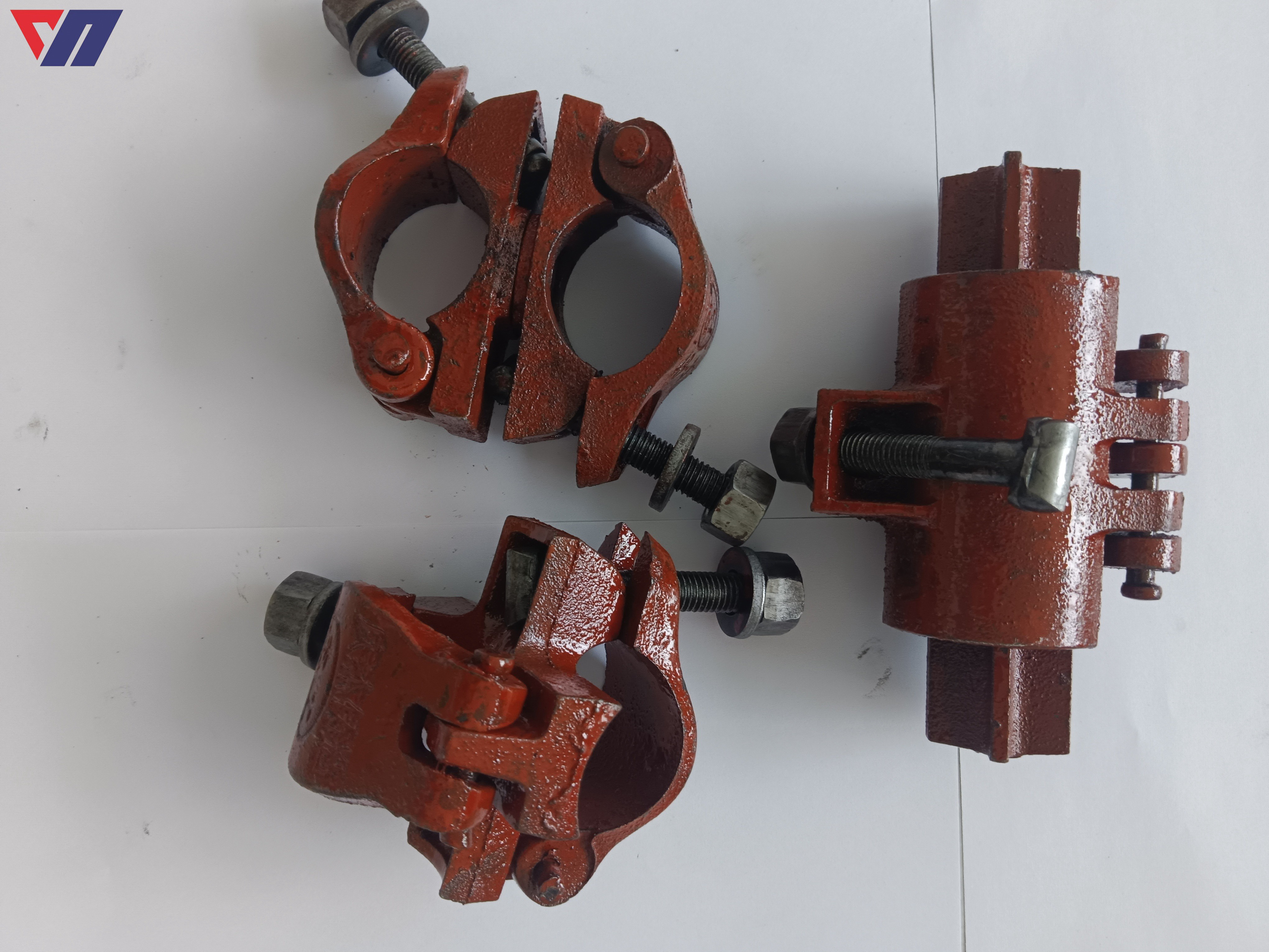 Swivel coupler